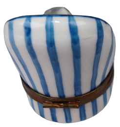 Artikelnummer C091009 - Stuhl mit blauem Punktmuster