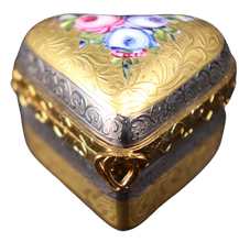 Load image into Gallery viewer, SKU# C034008 Incrusted Small Heart Box
