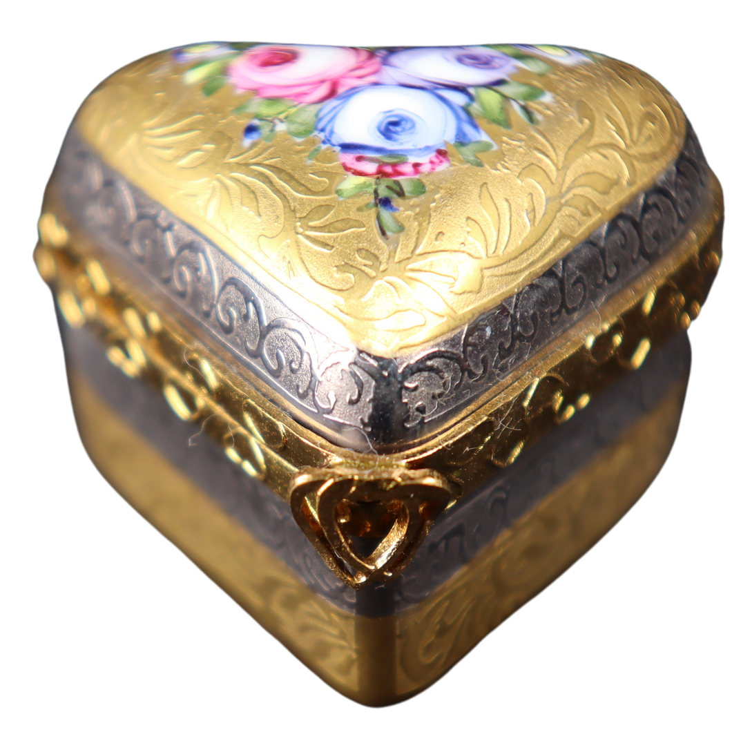 SKU# C034008 Incrusted Small Heart Box