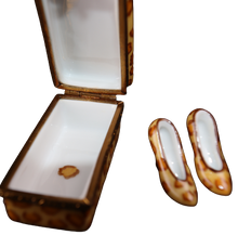 Cargar imagen en el visor de la galería, SKU# C048228B Caja de zapatos para dama Leopardo
