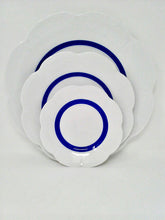 Load image into Gallery viewer, SKU# L412-NYM20447 - Fleur&#39;T Bleu Oval Platter Large - Shape Nymphea - Size: 14.5&quot;
