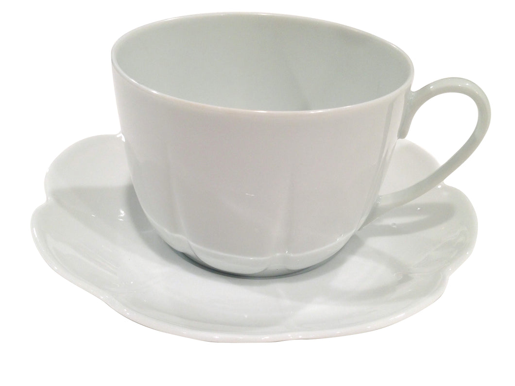 SKU# R400-NYM00001 - Nymphea White Breakfast Cup - Shape Nymphea - Size: 10oz