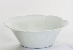 SKU# A220-NYM00001 - Plato para ensalada o pasta Nymphea, blanco, poco profundo - Forma Nymphea - Tamaño: 8,5"