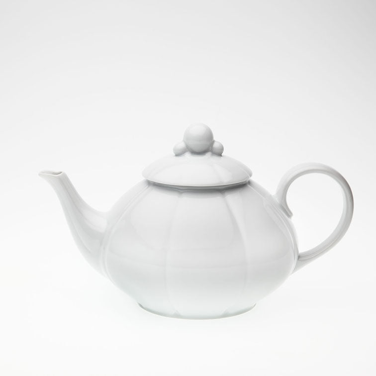 SKU# S120-NYM00001 - Nymphea White Teapot - Shape Nymphea - Size: 30oz