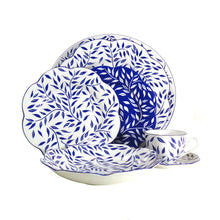 Lade das Bild in den Galerie-Viewer, SKU# L412-NYM20826 - Olivier Blue Oval Platter groß - Form Nymphea - Größe: 14,5&quot;
