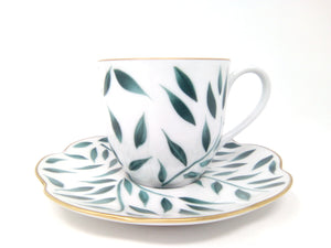 SKU# T100-NYM12010 - Platillo para café Olivier Green - Forma Nymphea