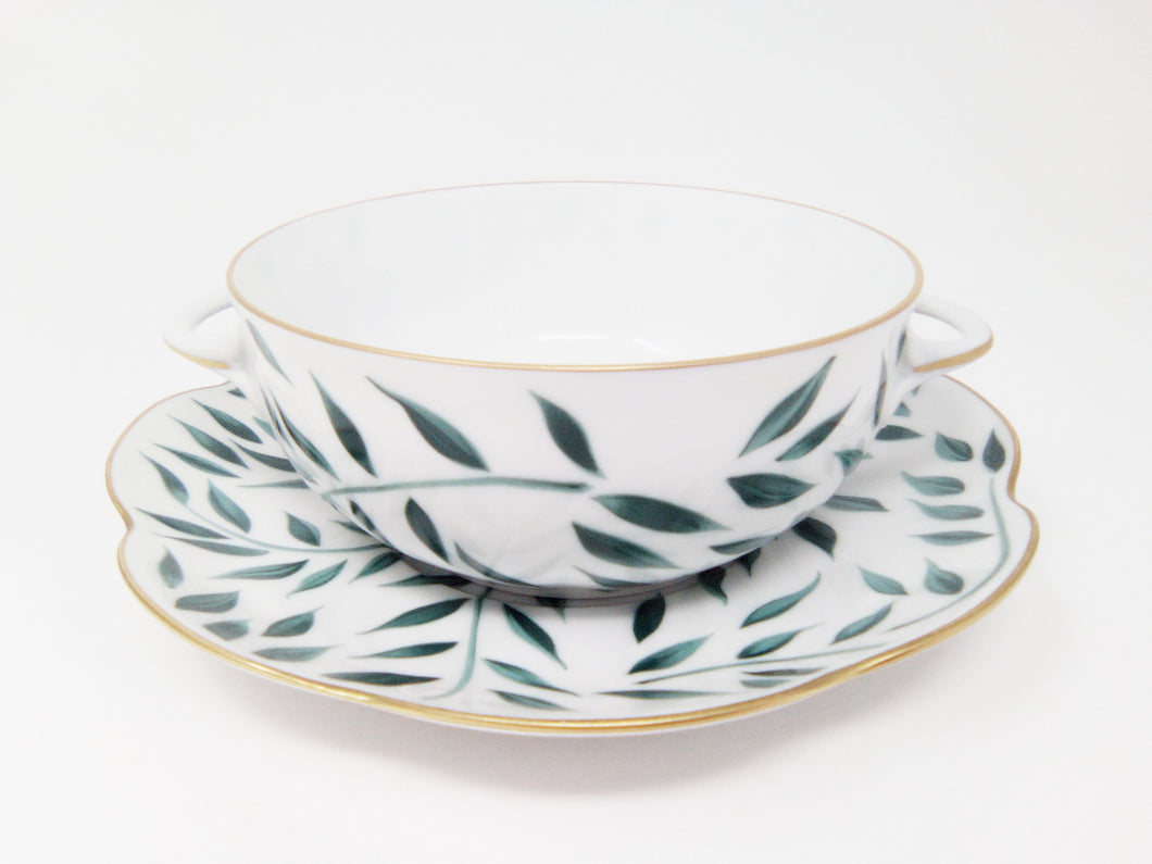 SKU# R500-NYM12010 - Olivier Green Cream Soup Cup - Shape Nymphea - Size: 10oz