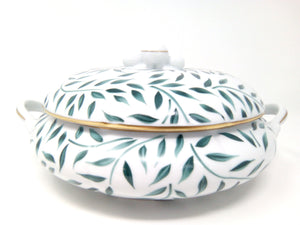 SKU# P999-NYM12010 - Sopera Olivier Green - Forma Nymphea - Tamaño: 60oz